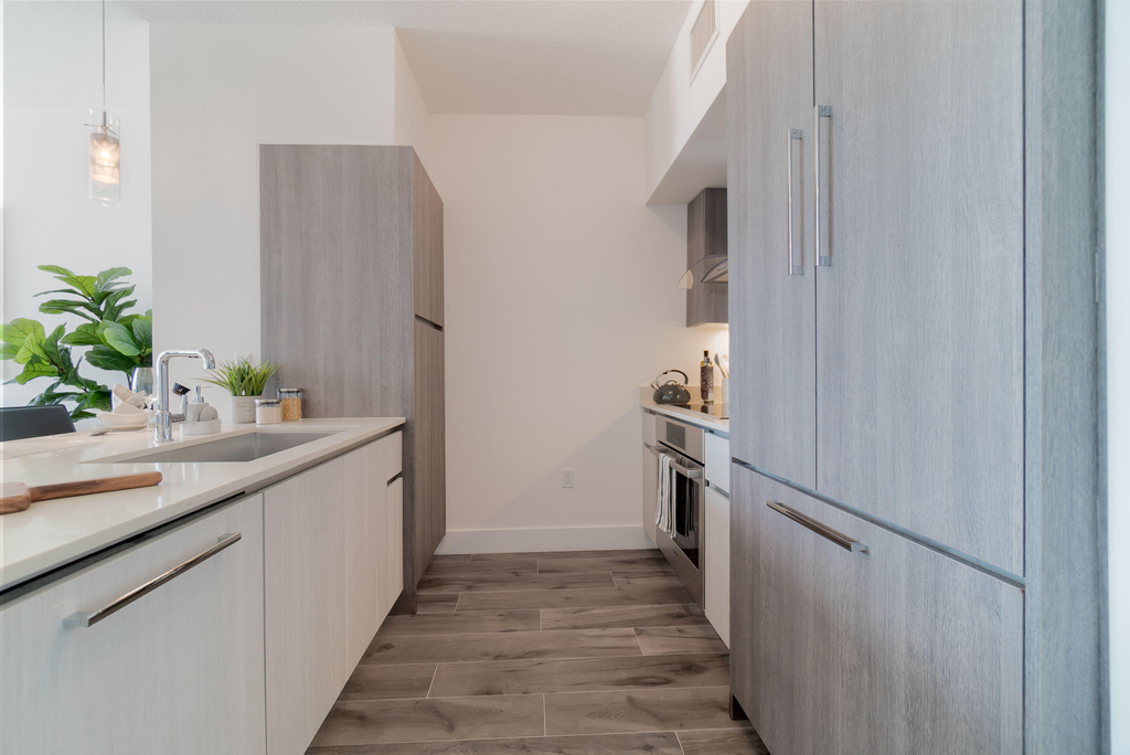 111 Se 1st Avenue - Photo 2