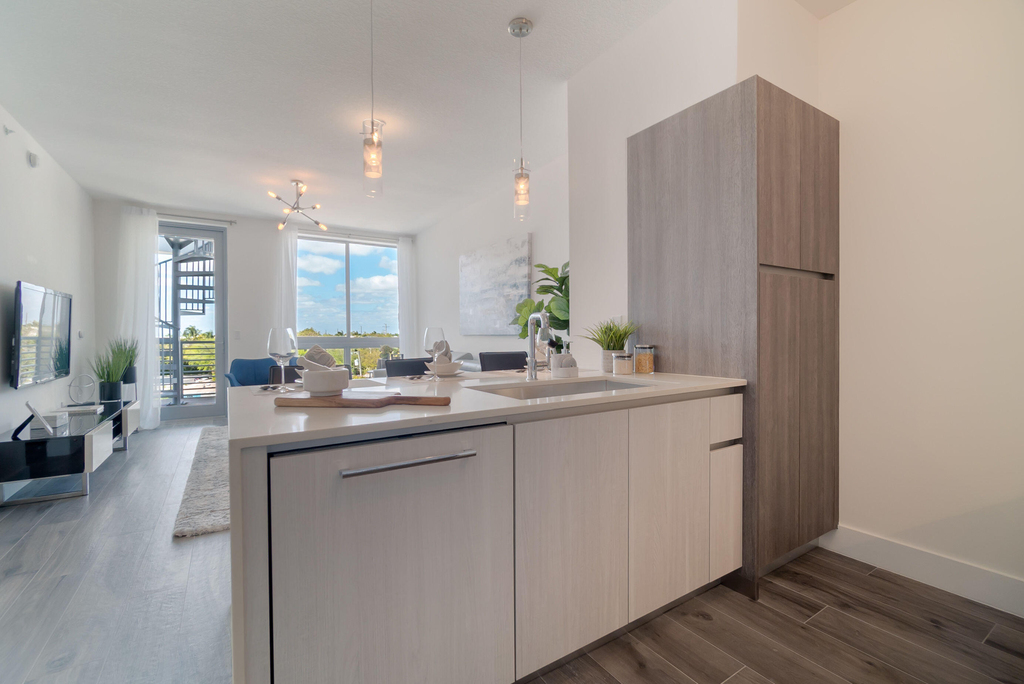 111 Se 1st Avenue - Photo 1