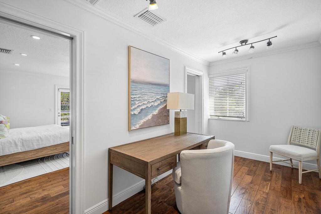 820 Palm Trail - Photo 17