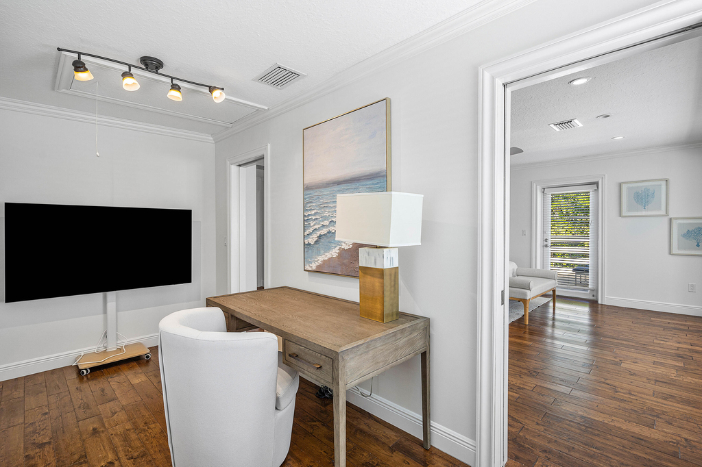 820 Palm Trail - Photo 18