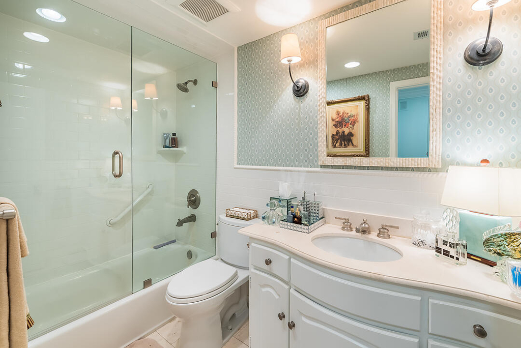 250 Bradley Place - Photo 8