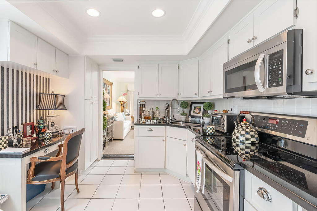 250 Bradley Place - Photo 12