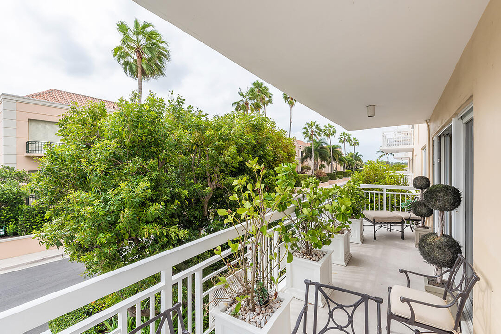 250 Bradley Place - Photo 15