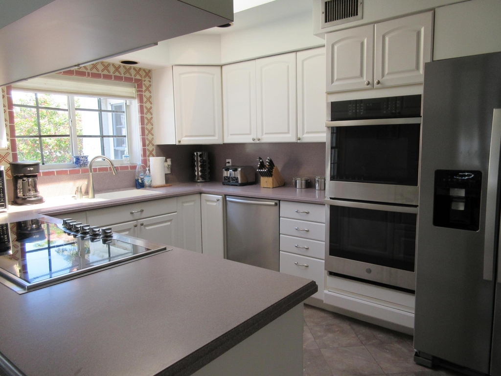 609 Isle Of Palms Drive - Photo 2
