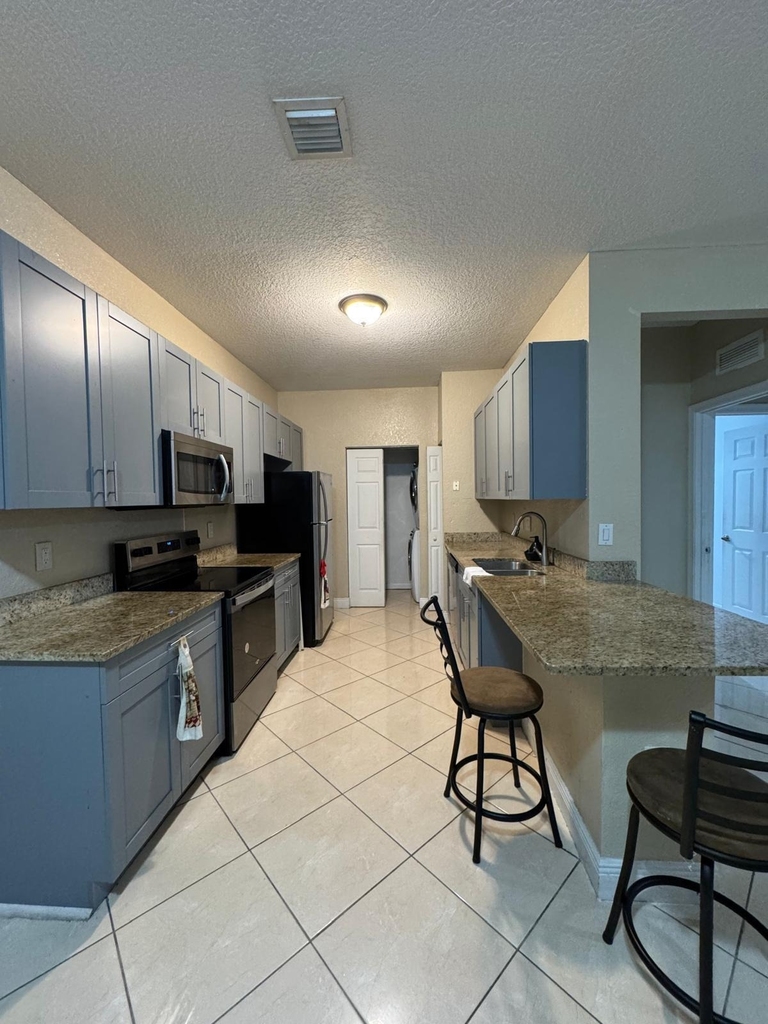 3549 Forest Hill Boulevard - Photo 5
