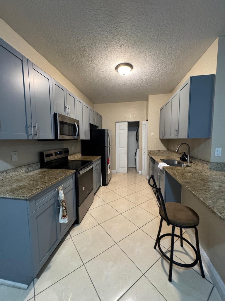 3549 Forest Hill Boulevard - Photo 4