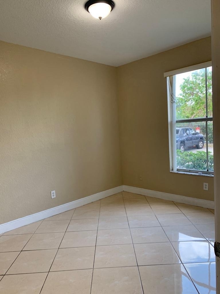 3549 Forest Hill Boulevard - Photo 10