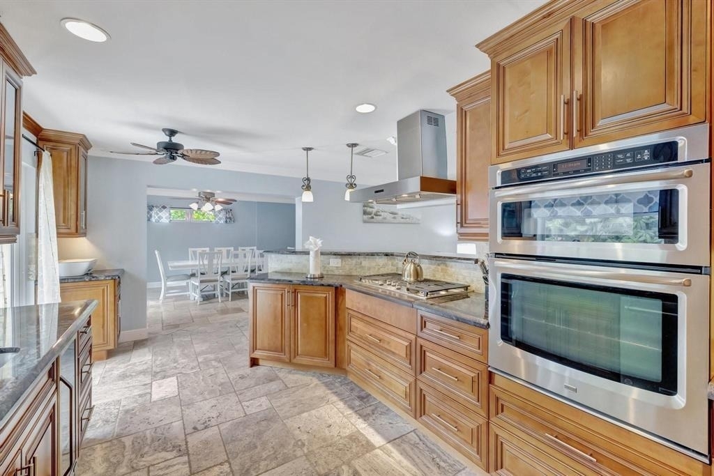 925 Ne 25th Avenue - Photo 10