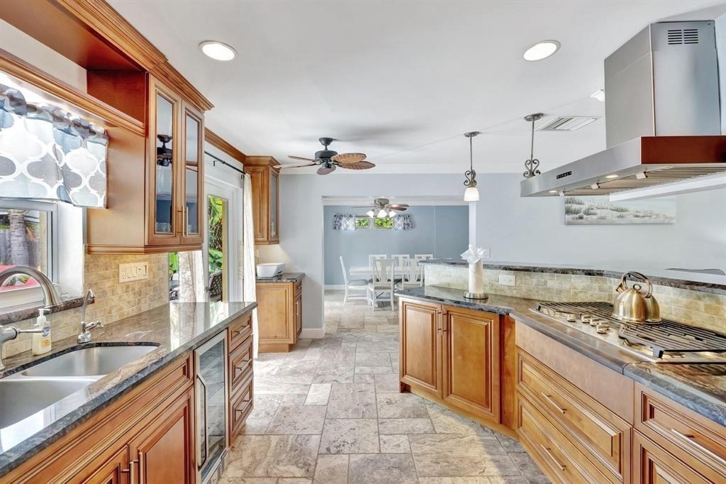 925 Ne 25th Avenue - Photo 12