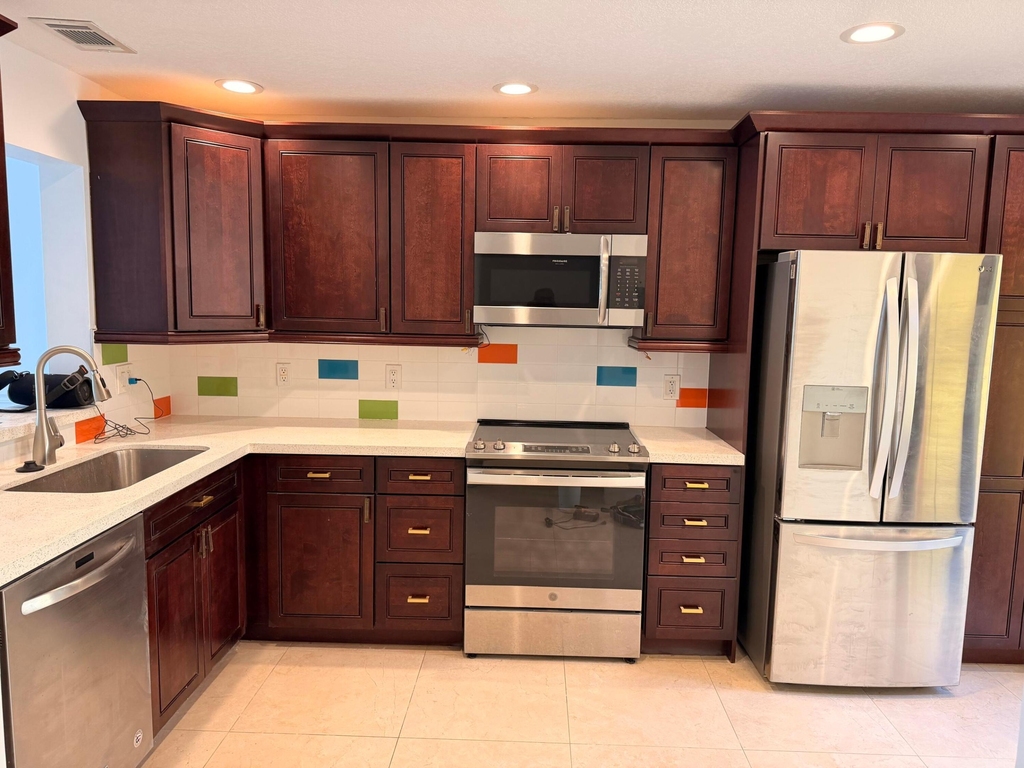 797 S Riverside Drive - Photo 5