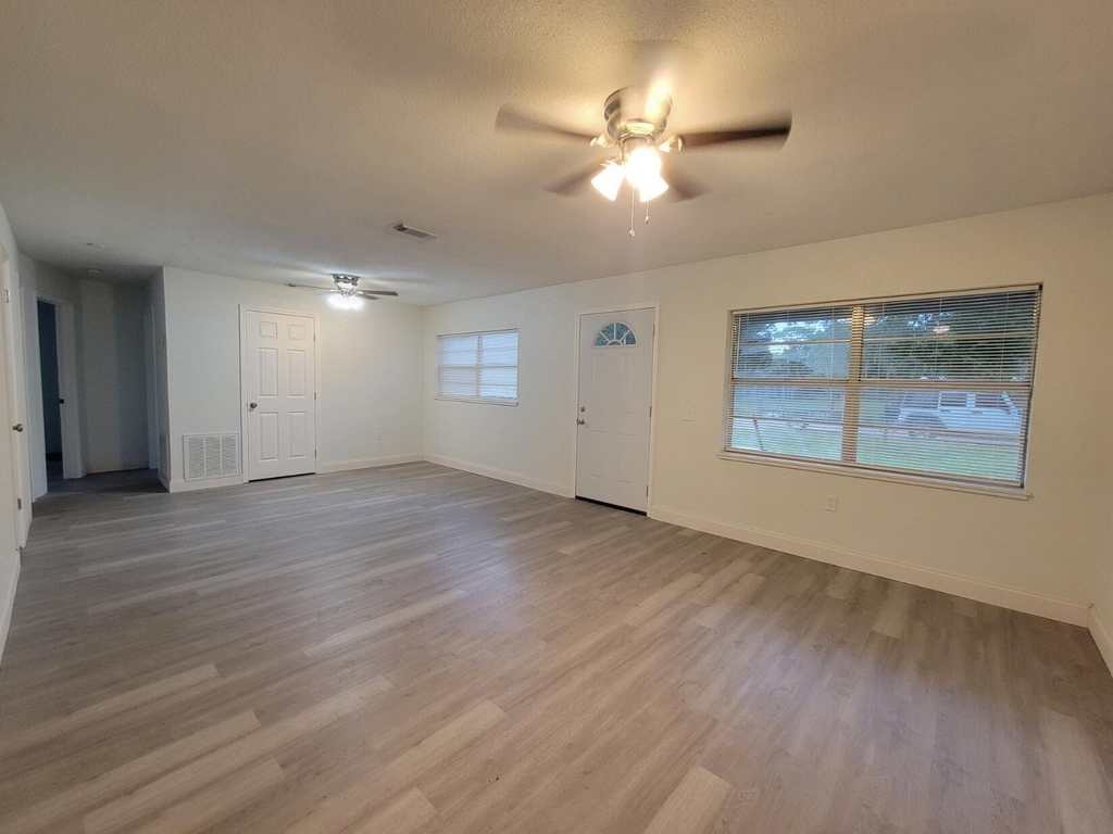 274 Se 14th Avenue - Photo 4