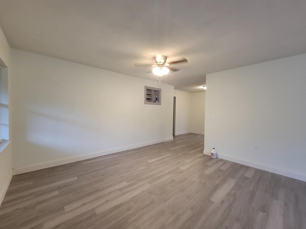 274 Se 14th Avenue - Photo 3
