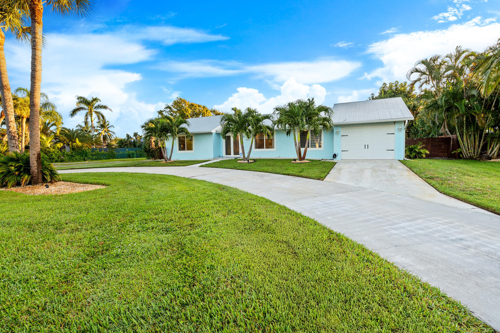 9165 Se Yacht Club Circle - Photo 3
