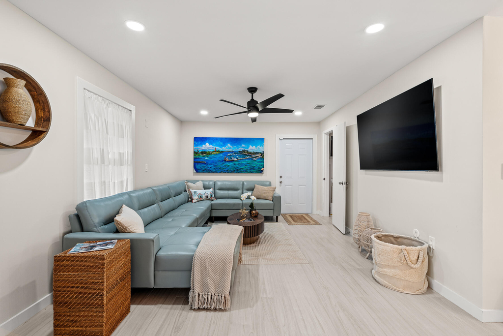 9165 Se Yacht Club Circle - Photo 10