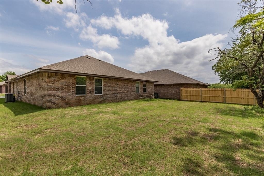 437 Chalk Hill Court - Photo 9