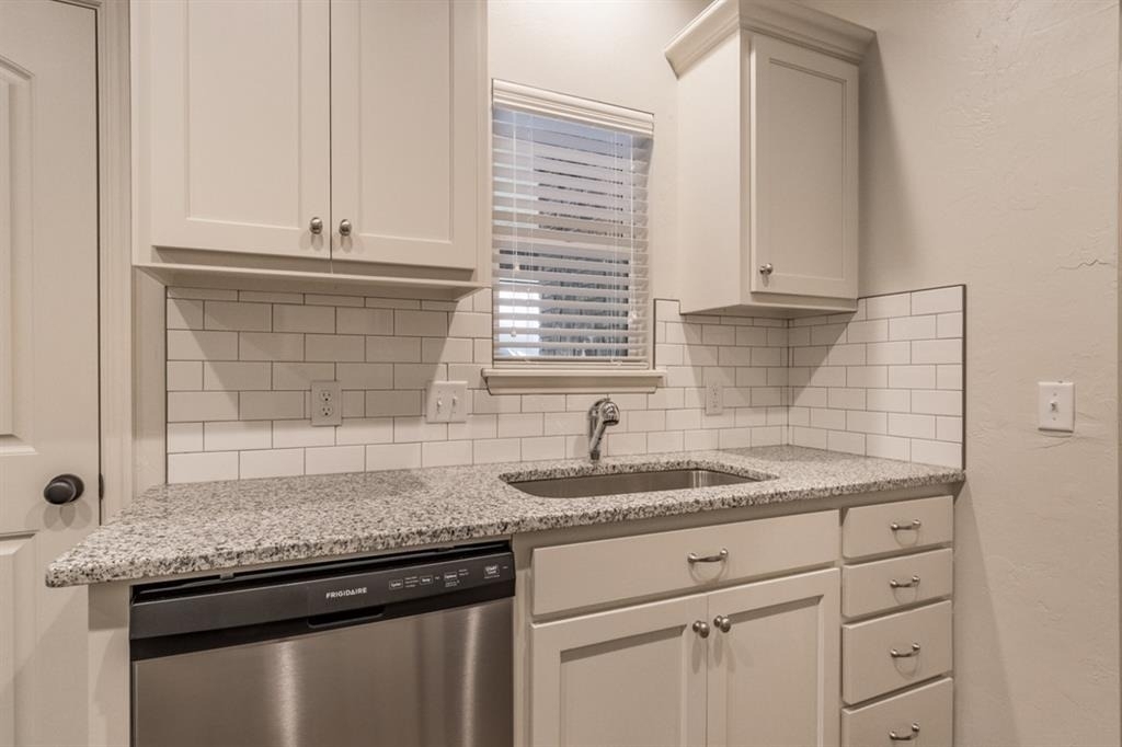 437 Chalk Hill Court - Photo 4