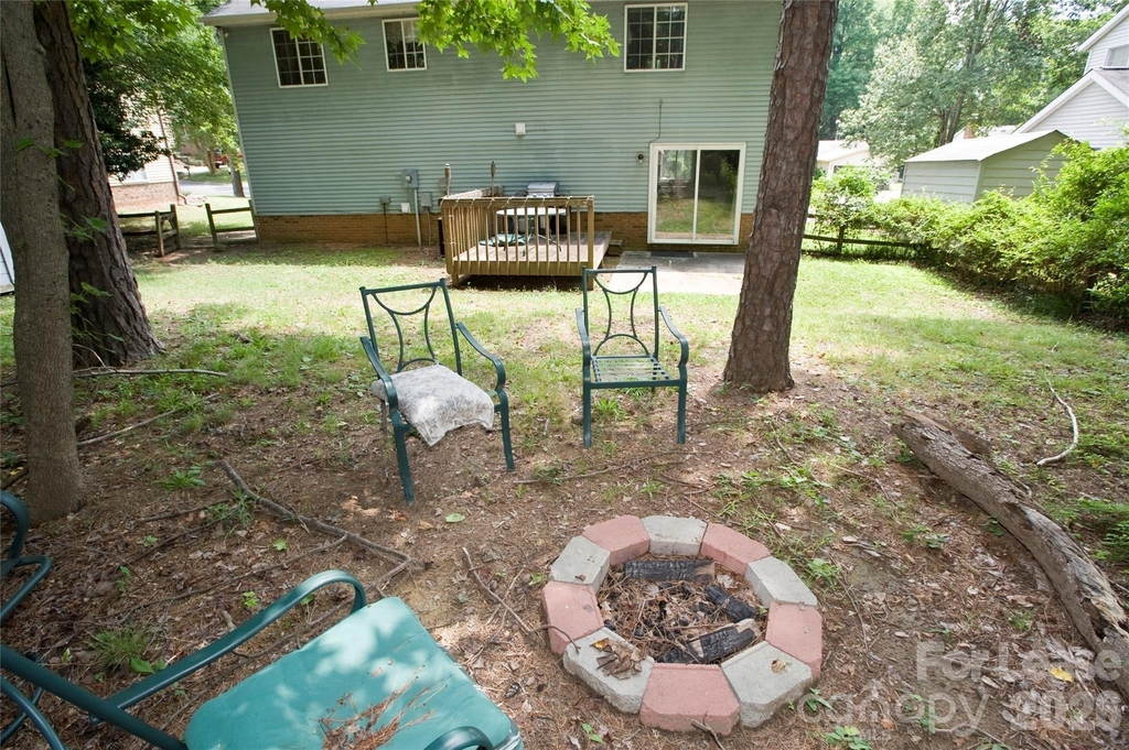 1635 Van Dyke Drive - Photo 24