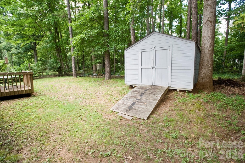 1635 Van Dyke Drive - Photo 22