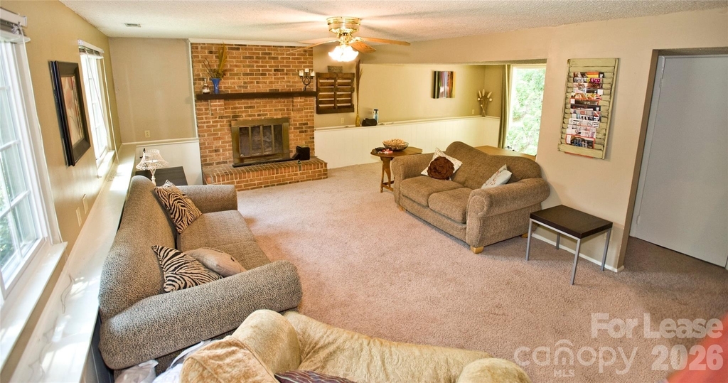 1635 Van Dyke Drive - Photo 3