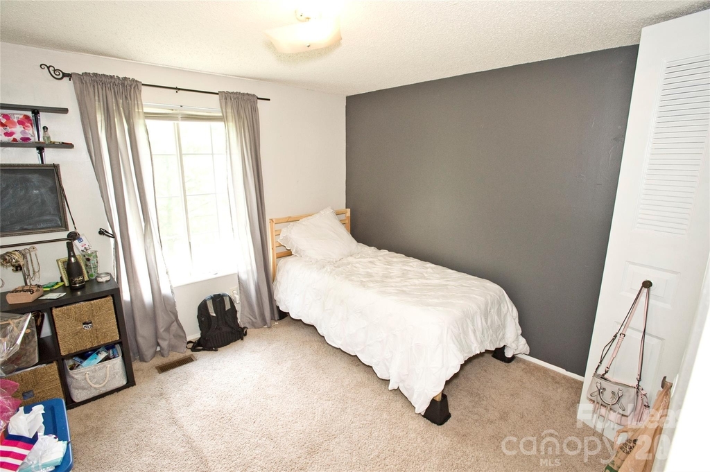 1635 Van Dyke Drive - Photo 18