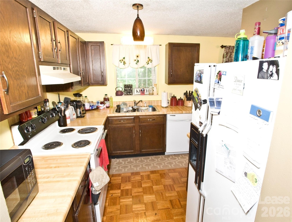 1635 Van Dyke Drive - Photo 11