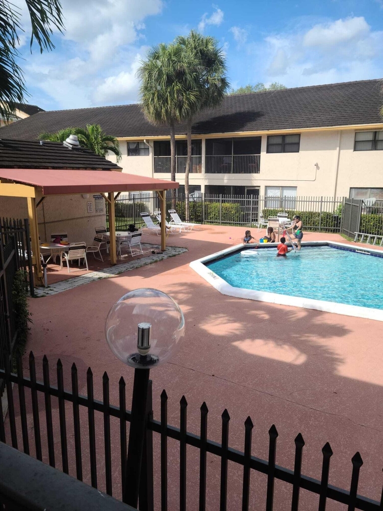 2977 Nw Riverside Drive - Photo 11