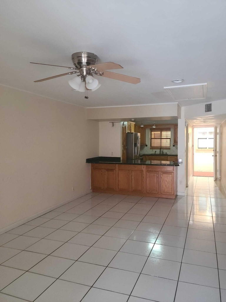 2977 Nw Riverside Drive - Photo 3