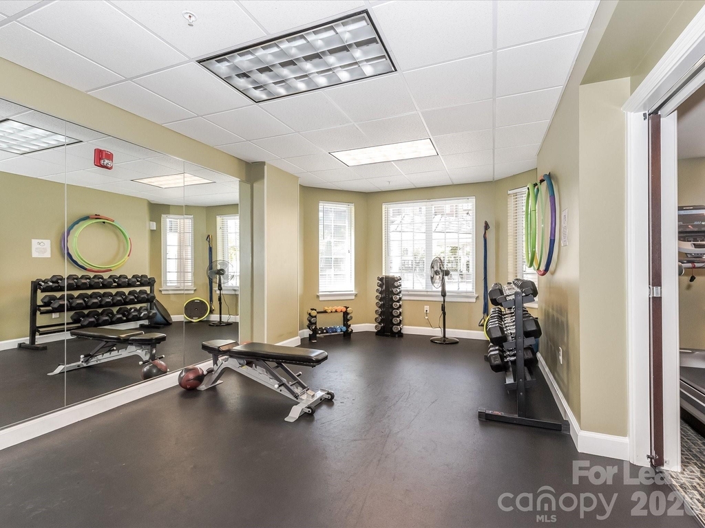 300 W 5th Street - Photo 39