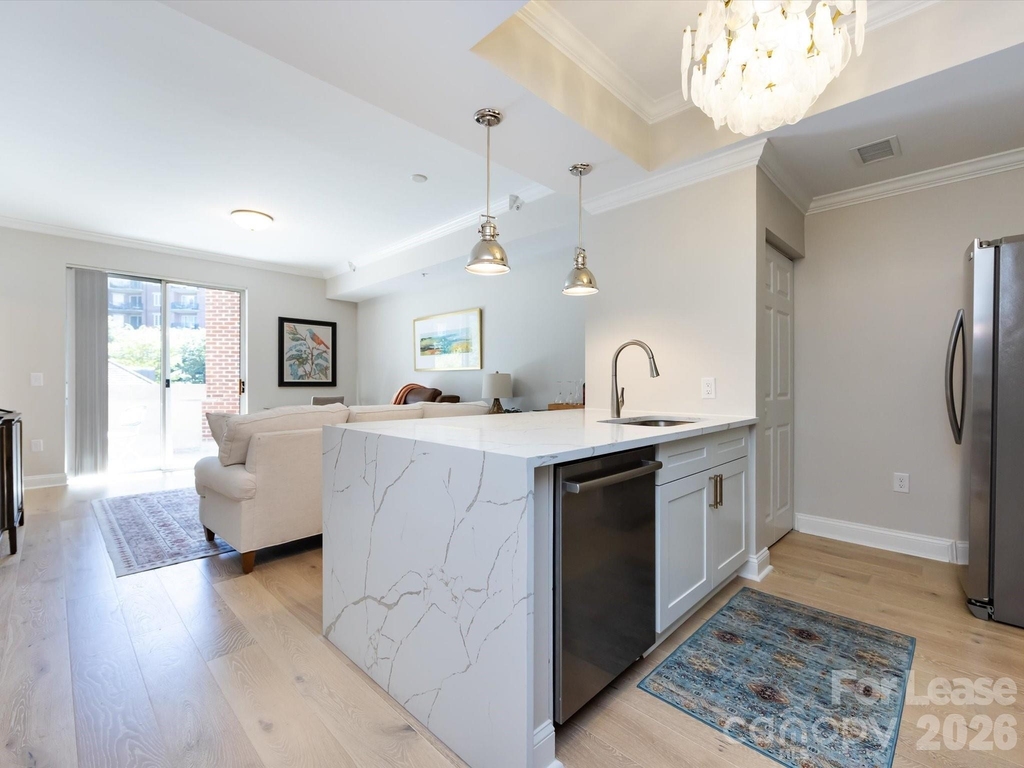 300 W 5th Street - Photo 5
