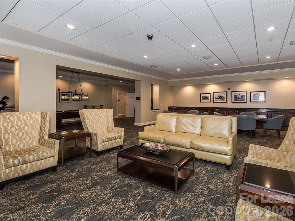 300 W 5th Street - Photo 35