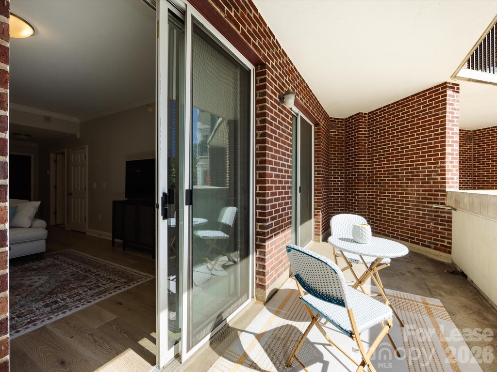 300 W 5th Street - Photo 17