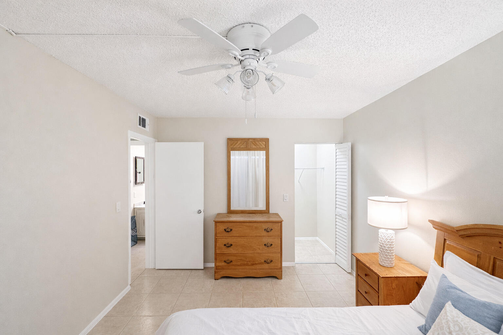 2740 Sw 22nd Avenue - Photo 3