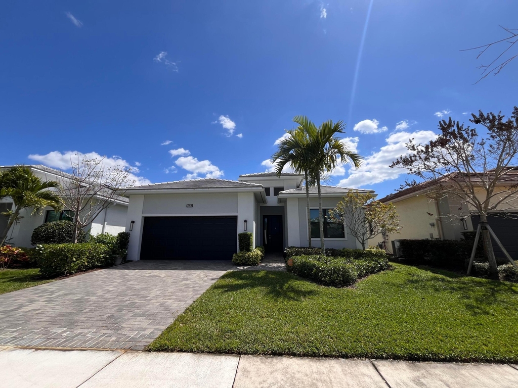 5663 Saint Armands Way - Photo 0