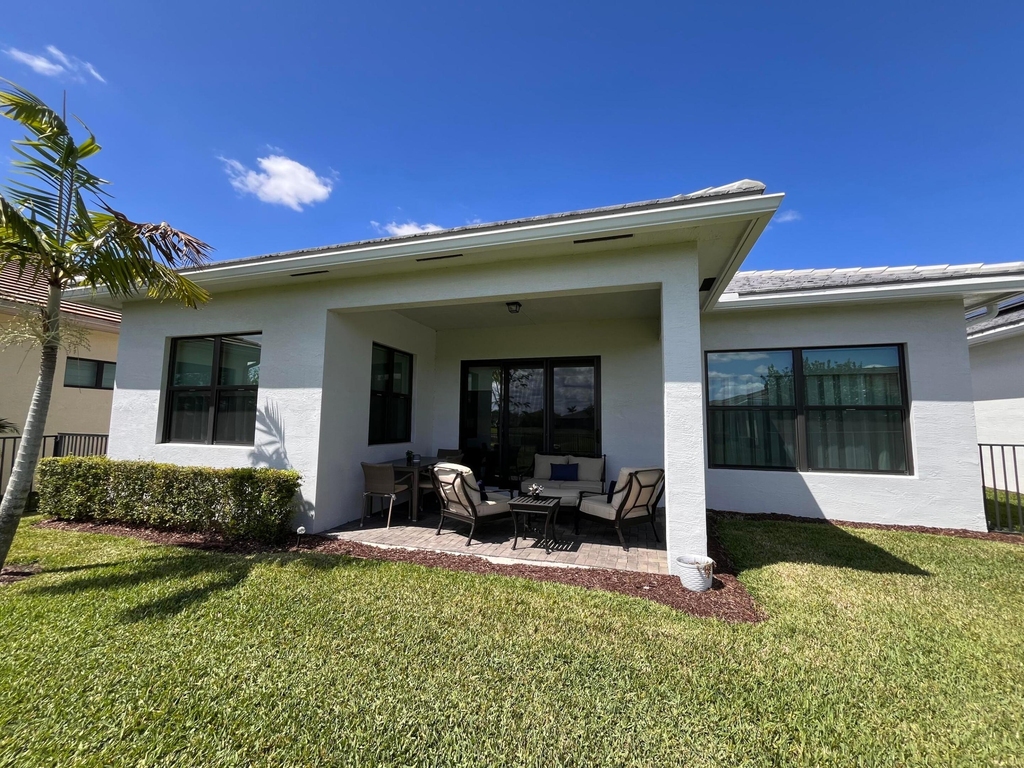 5663 Saint Armands Way - Photo 7