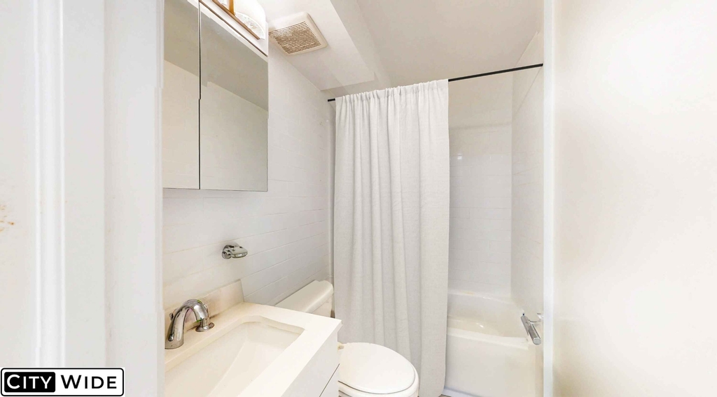 401 East 88th Street - Photo 5