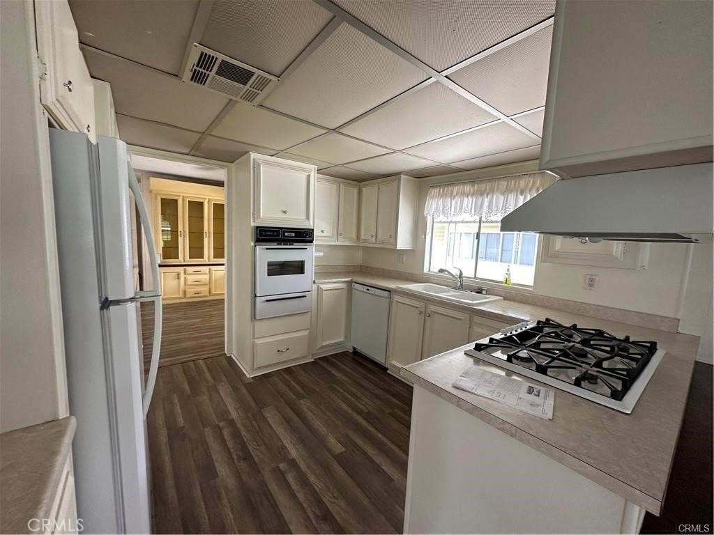2230 Lake Park Drive - Photo 3
