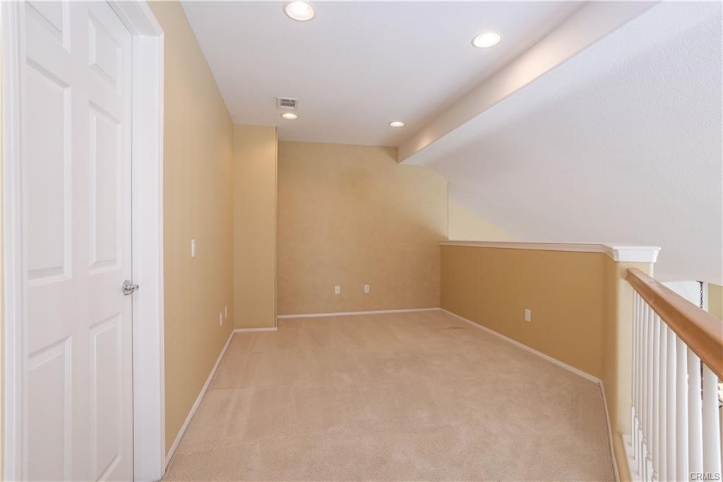 19932 Oakville Court - Photo 8