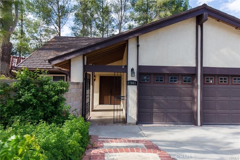 27601 Endeavor Street - Photo 3
