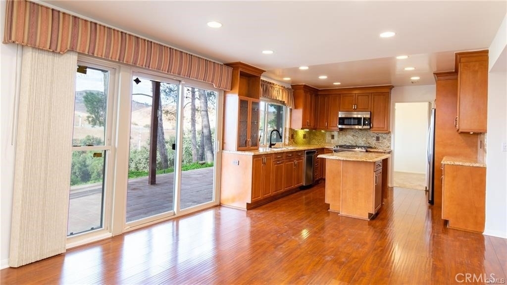 27601 Endeavor Street - Photo 15