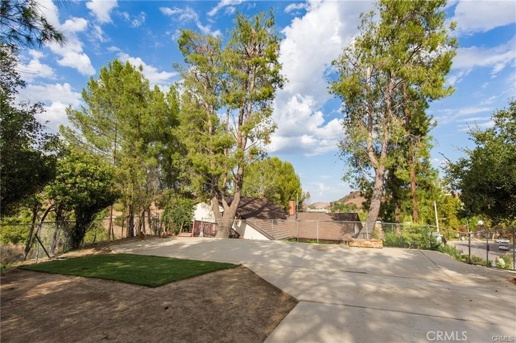 27601 Endeavor Street - Photo 5