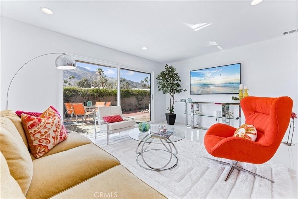 1111 E Ramon - Photo 4