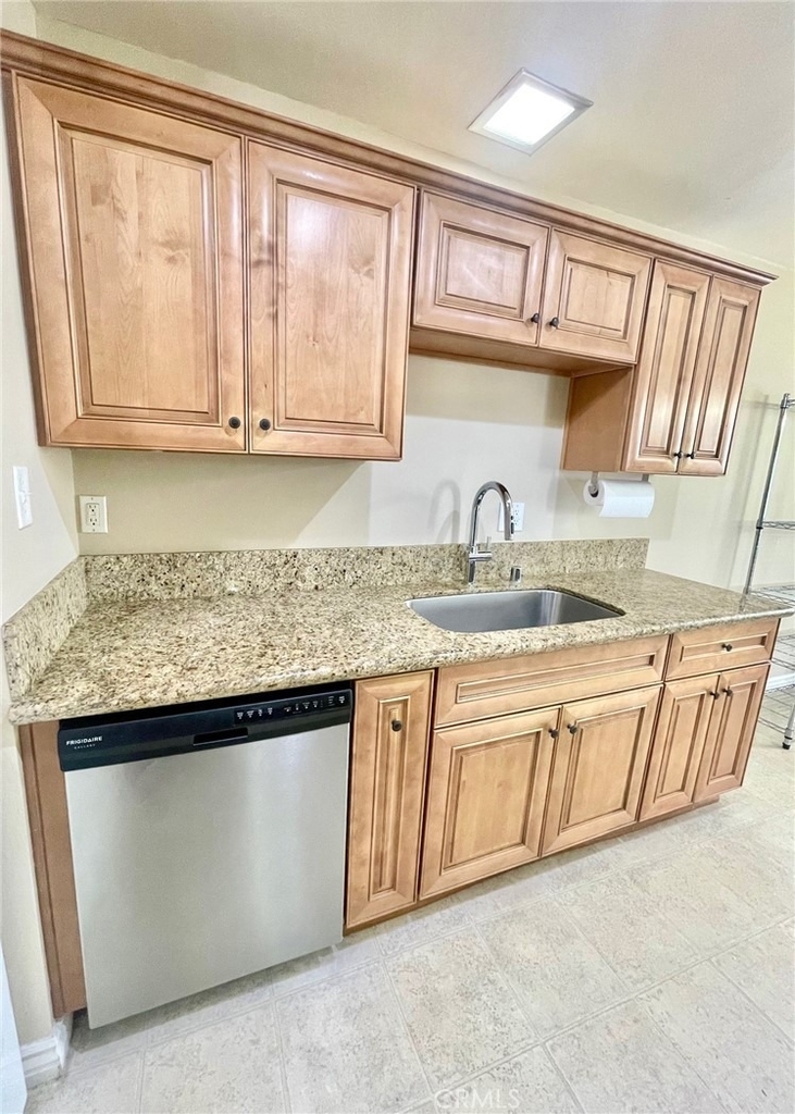 2217 S Grand - Photo 4