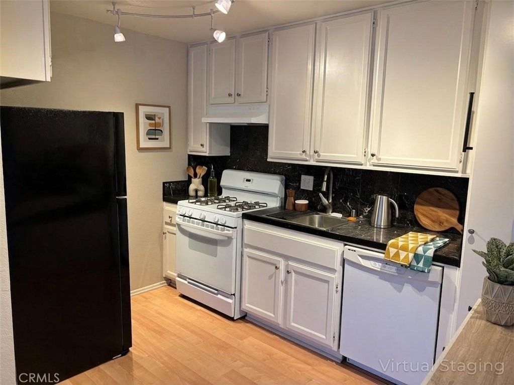 16971 Hoskins - Photo 3