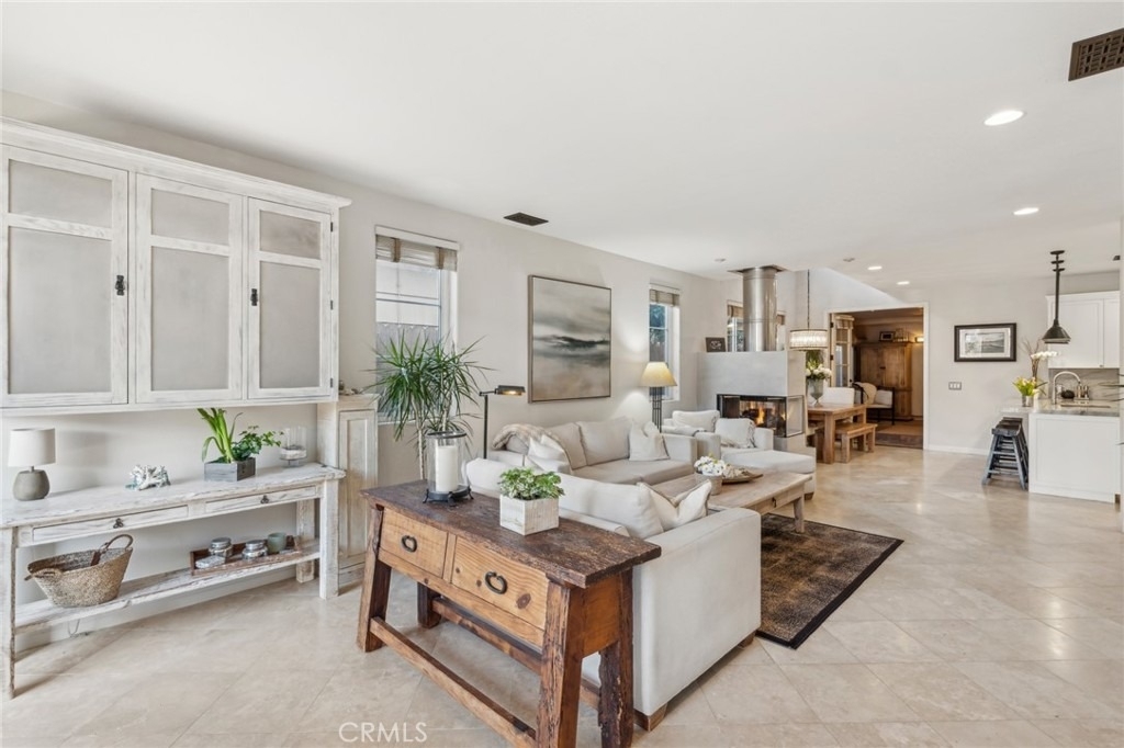 610 Marigold Avenue - Photo 3