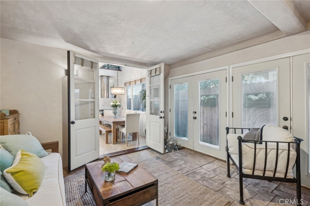 610 Marigold Avenue - Photo 10
