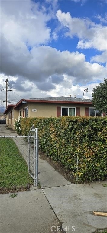 1095 E Nocta Street - Photo 1