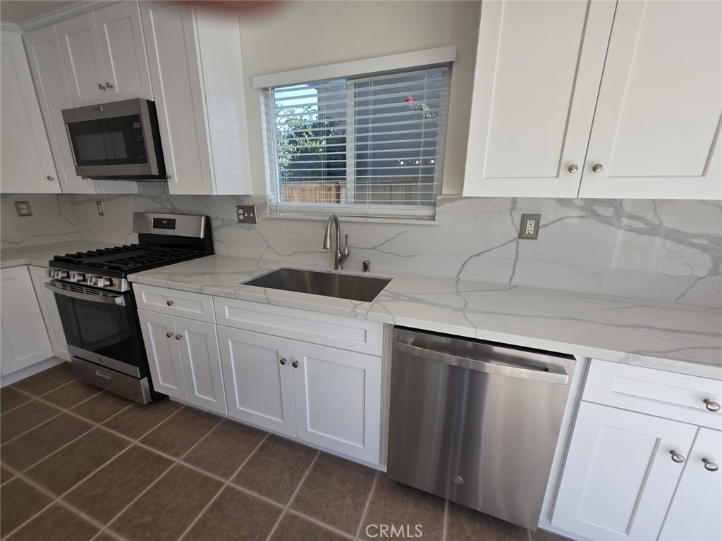 28688 Lavatera Avenue - Photo 6