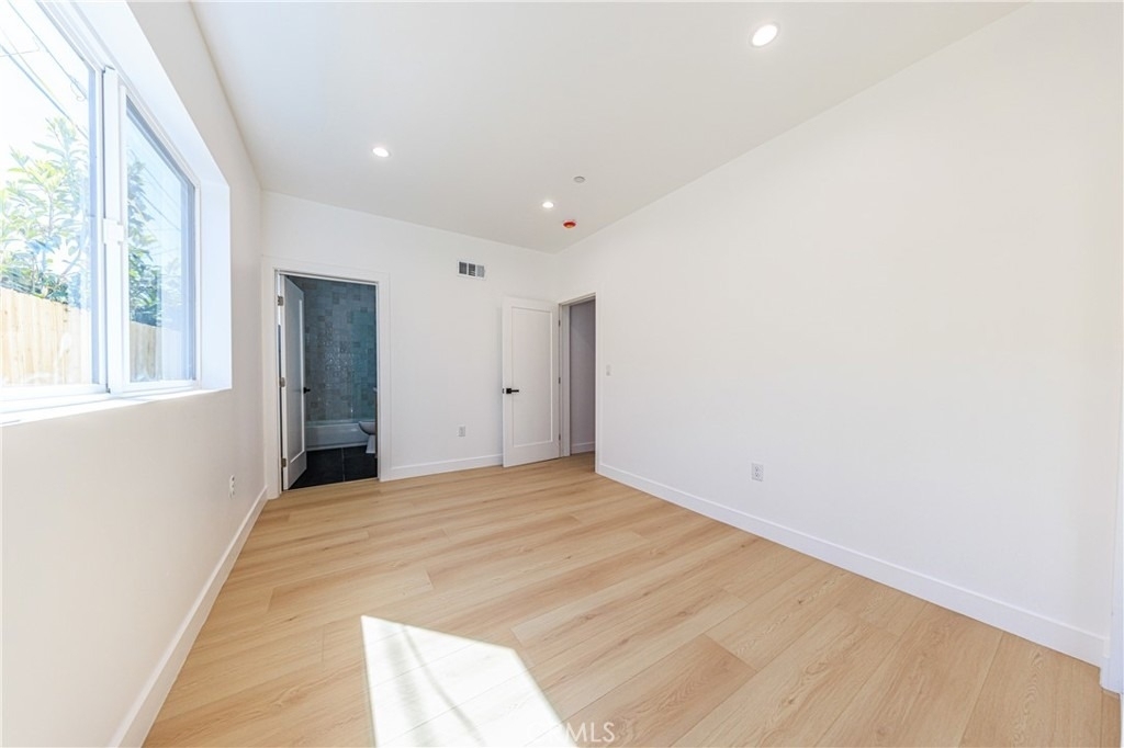2426 S West View Street - Photo 13