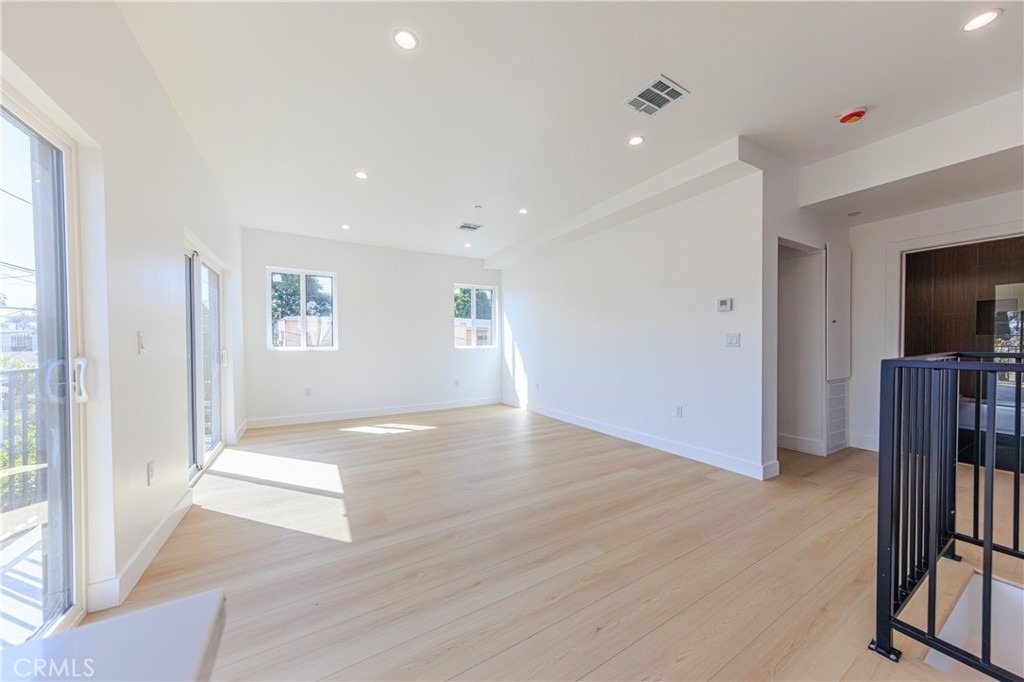 2426 S West View Street - Photo 22