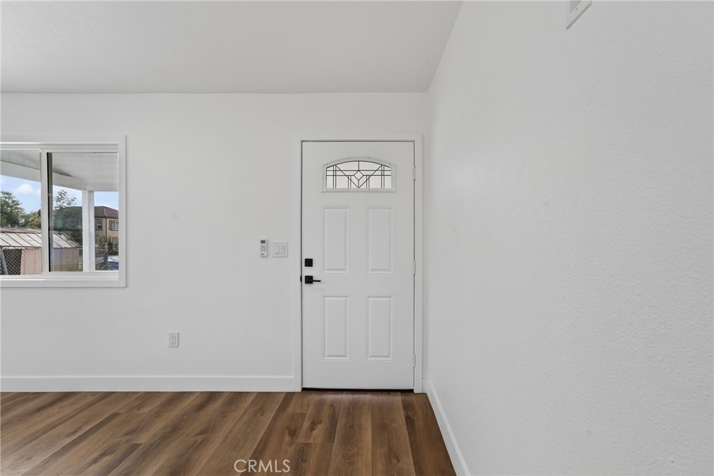 1095 E Phillips Blvd - Photo 4